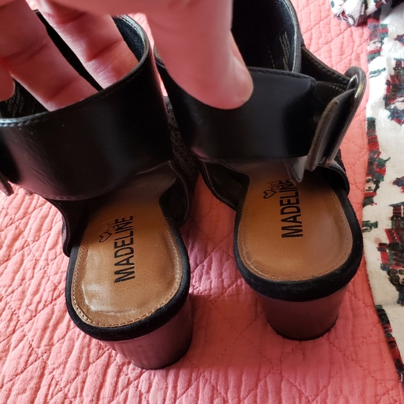 Madeline girl booties - Picture 3 of 7